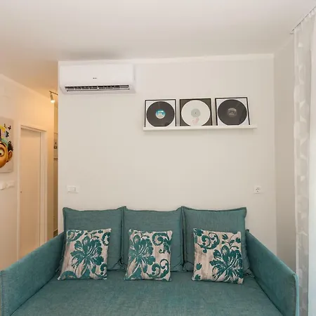 Valum Luxury * Split