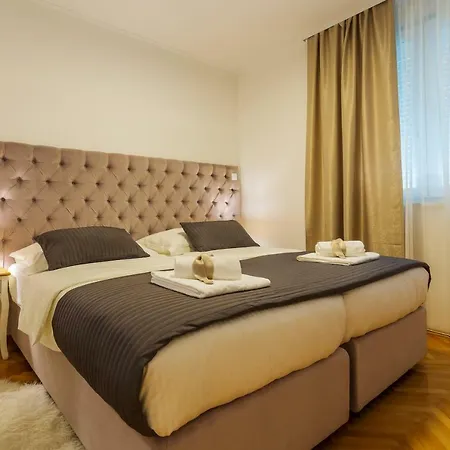 Valum Luxury Apartament *